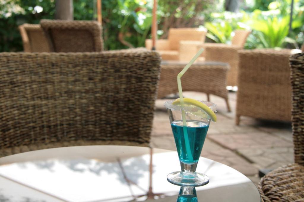 Hotel Ristorante Solari Бриатико Екстериор снимка